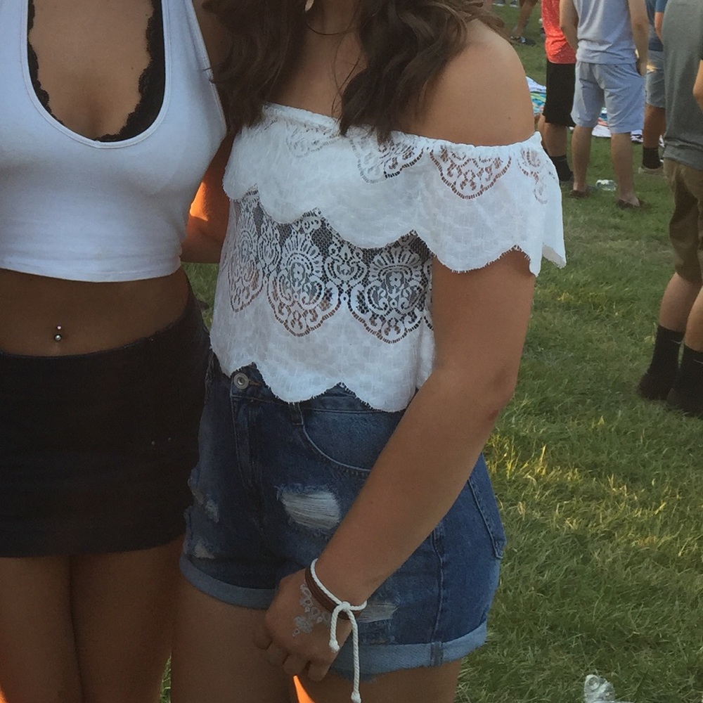Off the shoulder white top!
